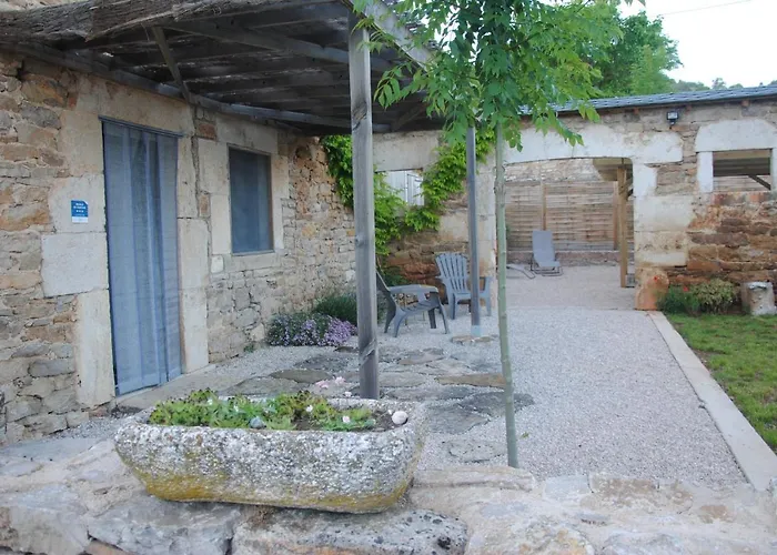 Auberoques Aveyron- Maison Indépendante- Classée 3 étoiles Hébergement de vacances *